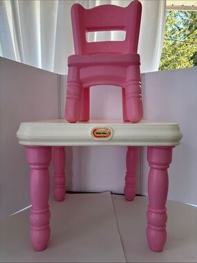 Vintage Little Tikes *Child Size* Pink & White Victorian Table and chair